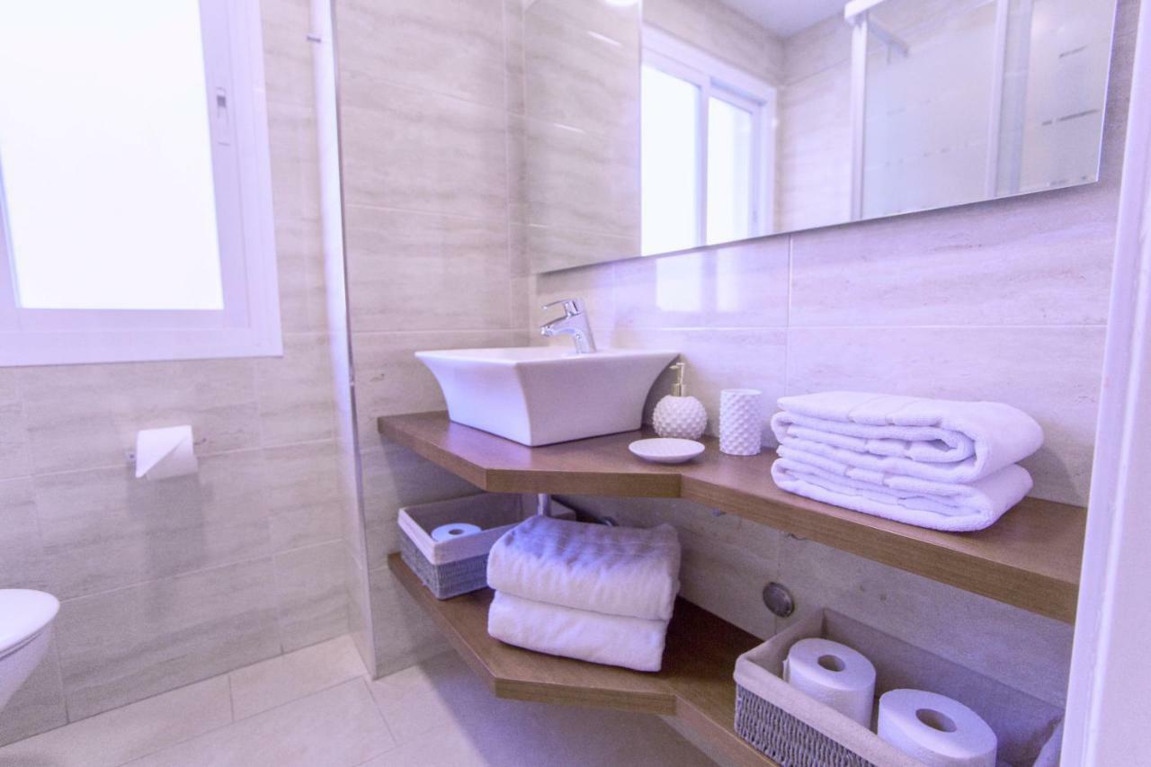 Apartamento Malaga Beach Exteriör bild