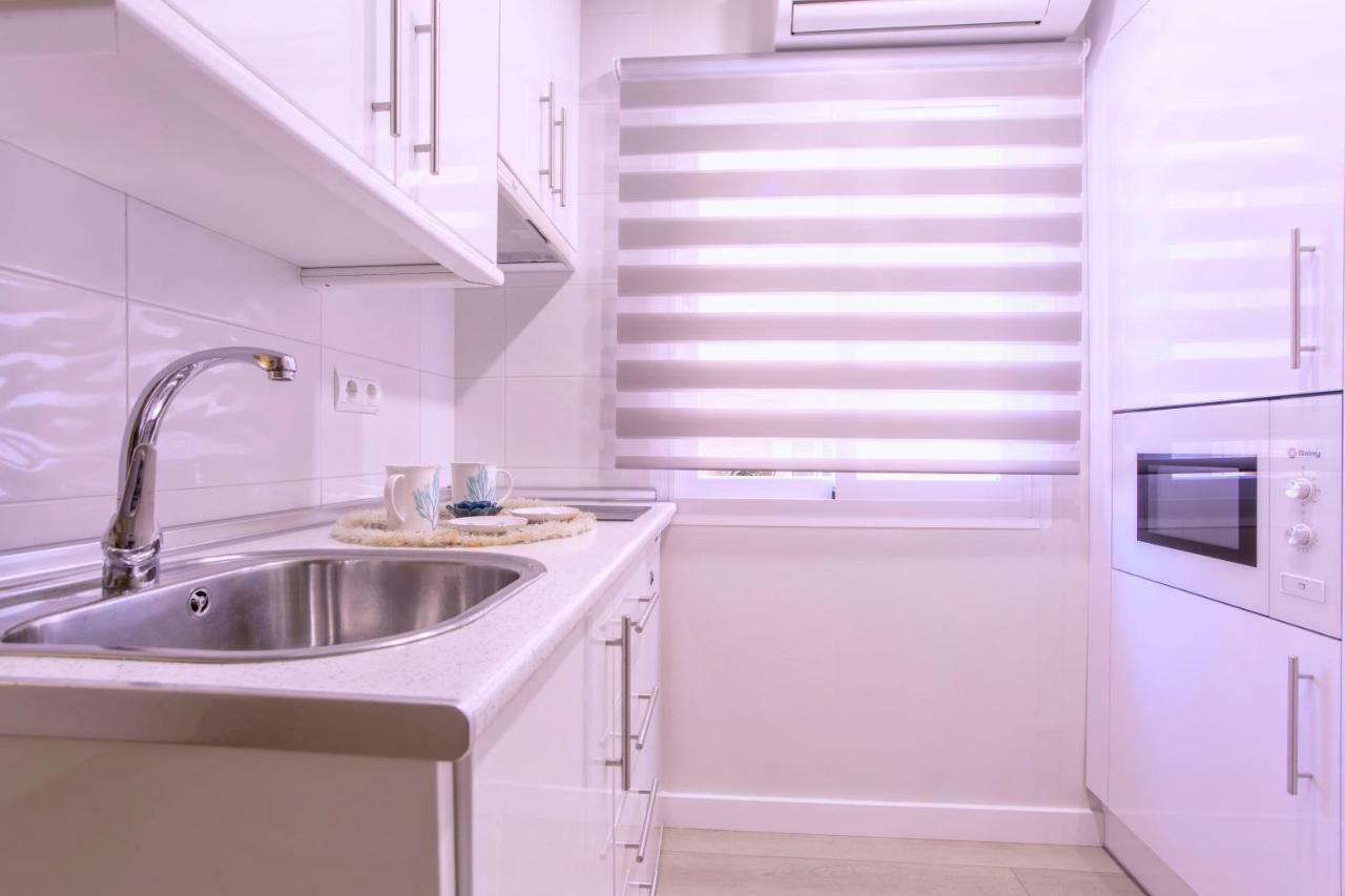 Apartamento Malaga Beach Exteriör bild