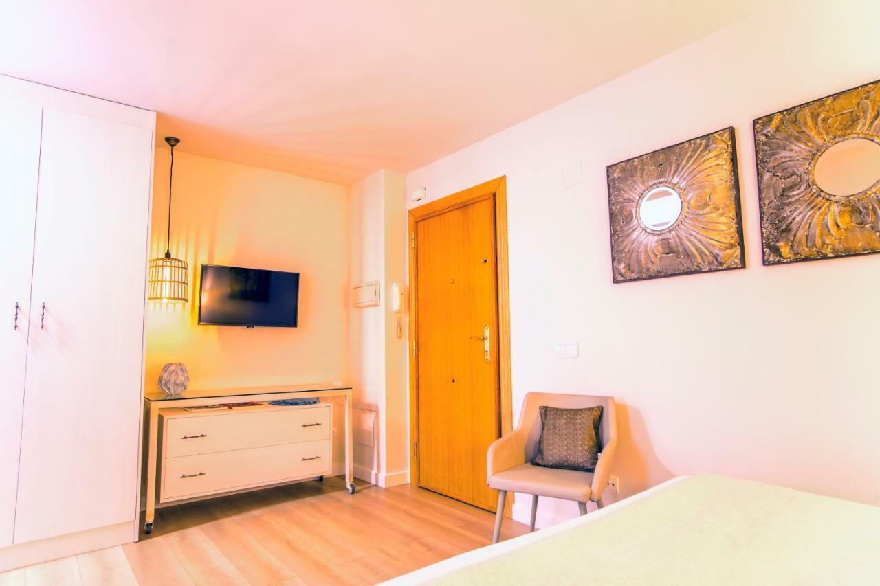 Apartamento Malaga Beach Exteriör bild