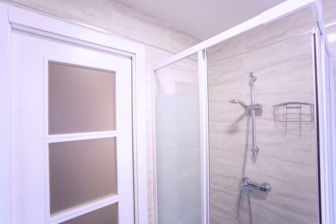 Apartamento Malaga Beach Exteriör bild